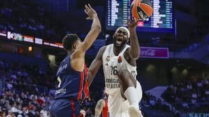 Euroleague: Η Ρεάλ πήρε τον “εμφύλιο”, ματσάρα στο Παρίσι με νικήτρια τη Ζαλγκίρις