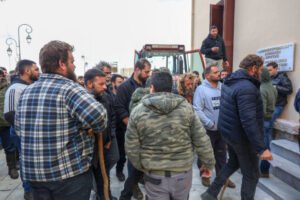 Κρήτη: Νέα συνάντηση κτηνοτρόφων σήμερα με Χατζηδάκη και Τσιάρα