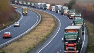 Σε «τεντωμένο σχοινί» η κυβέρνηση: Μετά τους αγρότες, ετοιμάζονται και οι μεταφορείς