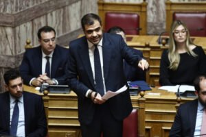 Μαρινάκης σε αντιπολίτευση: Τελείωσε το «λεφτά υπάρχουν», τελείωσε το «δώστα όλα»