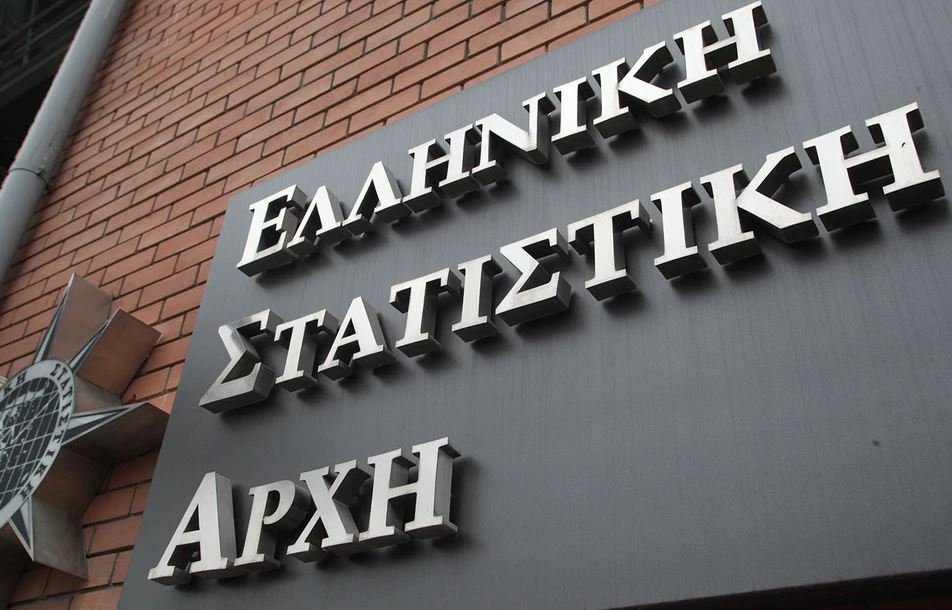 ΕΛΣΤΑΤ: Αύξηση 8,1% στο διαθέσιμο εισόδημα των νοικοκυριών και 5% στην κατανάλωση -Δείτε αναλυτικά τα