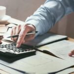 Ελεύθεροι Επαγγελματίες: Εξετάζονται Σημαντικές Αλλαγές στο Σύστημα Τεκμαρτού Εισοδήματος