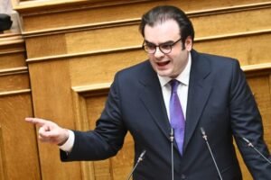 Πιερρακάκης: Ο προϋπολογισμός συμβάλλει στην ενίσχυση της αγοραστικής δύναμης της πλειονότητας των