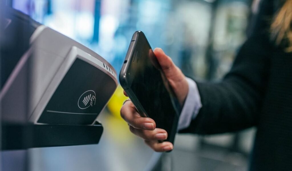 ΕΕ: Γιατί η Ελλάδα ξεχωρίζει στις ασφαλείς συναλλαγές-πληρωμές στην ΕΕ – enikonomia.gr