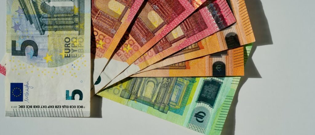 Προϋπολογισμός: Στα 12,6 δισ. ευρώ το πρωτογενές πλεόνασμα το 11μηνο-Δείτε αναλυτικά τα στοιχεία –