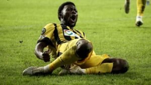 Conference League: Πόσο επηρεάζει το ΑΕΚ – Κραϊόβα τη μάχη του τίτλου στη Super League (Βίντεο)