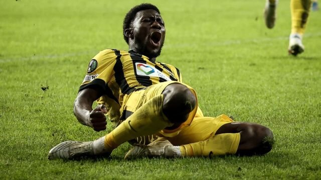 Conference League: Πόσο επηρεάζει το ΑΕΚ – Κραϊόβα τη μάχη του τίτλου στη Super League (Βίντεο)