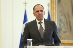 Συνάντηση Γεραπετρίτη με την Βρετανή ομόλογό του – Έθεσε και το θέμα των Γλυπτών του Παρθενώνα