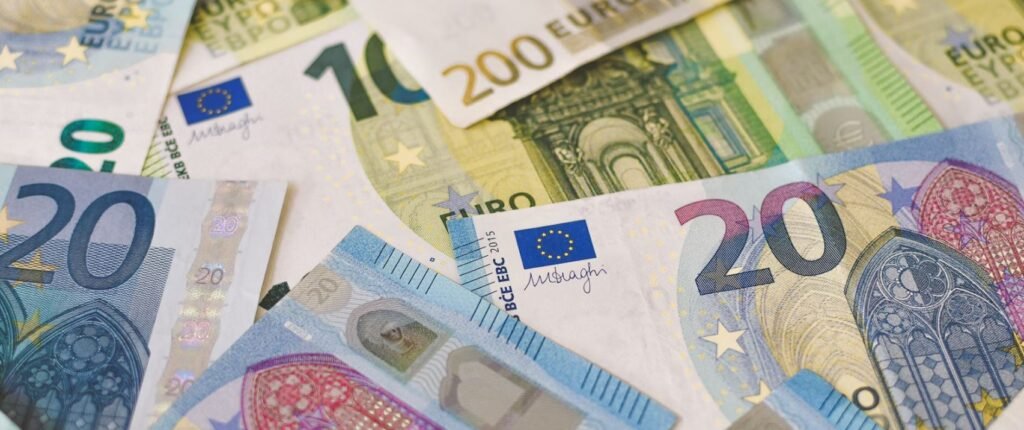 Σχέδια Βελτίωσης και νέα επενδυτικά προγράμματα άνω των 500 εκατ. ευρώ: Ρεκόρ πληρωμών το 2025 – enikonomia.gr