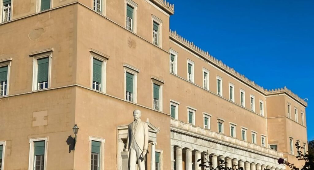 Βουλή: Υπερψηφίστηκε το νομοσχέδιο για τη μετάβαση του ΟΠΕΚΕΠΕ στην ΑΑΔΕ – enikonomia.gr