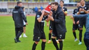 Super League 2: Ρεβεγιόν στην κορυφή για την ασταμάτητη Καλαμάτα, “βυθίζεται” ο ΠΑΣ Γιάννινα (Βίντεο)