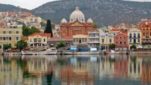 Μυτιλήνη: Νέο ακτοπλοϊκό δρομολόγιο συνδέει την Πέτρα την τουρκική πόλη του Αδραμυτίου