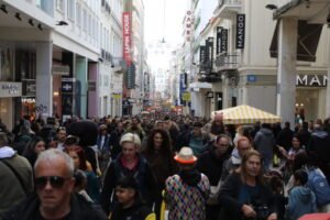 Λιανεμπόριο: Οι προσδοκίες της αγοράς για τα Χριστούγεννα – Στόχος ο τζίρος να ξεπεράσει τα 4,5 δισ. ευρώ