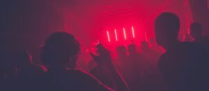 Φοροδιαφυγή: Διήμερο λουκέτο και «καμπάνα» 20.000 ευρώ σε club από την ΑΑΔΕ – enikonomia.gr