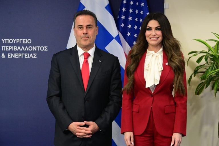 Συνάντηση Παπασταύρου – Γκιλφόιλ: Επί τάπητος οι ενεργειακές συμφωνίες μεταξύ Ελλάδας – ΗΠΑ