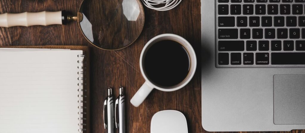 Ελεύθεροι επαγγελματίες: Ποιες φορο-αλλαγές έρχονται το 2026 – enikonomia.gr