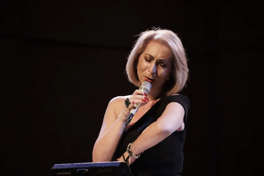 Η Αλεξάνδρα Γκράβας ερμηνεύει την μπαλάντα του George Michael “You have been Loved”