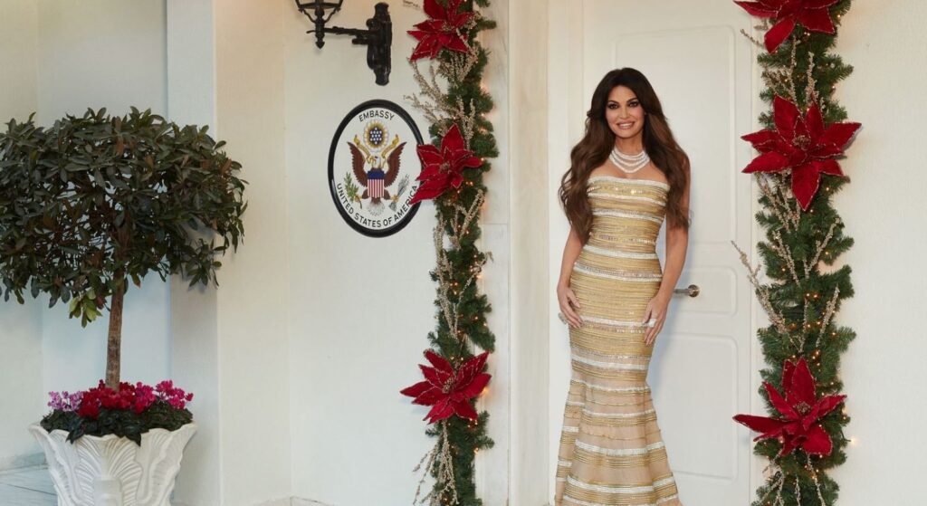 Κίμπερλι Γκίλφοϊλ: «Ο Θεός να ευλογεί την Ελλάδα και τις ΗΠΑ» – Οι ευχές της για τα Χριστούγεννα