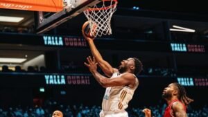 Dubai BC – Αρμάνι 99-92, Euroleague: Επίθεση… φωτιά και Μπέικον σε κέφια στο “κάστρο” της Coca Cola Arena (Βίντεο)