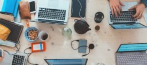 Δημόσιο: Πόσες μόνιμες και εποχικές προσλήψεις θα γίνουν έως το 2029 – enikonomia.gr