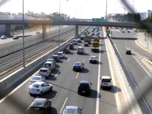 Μέγαρα: Καραμπόλα έξι αυτοκινήτων στην Εθνική