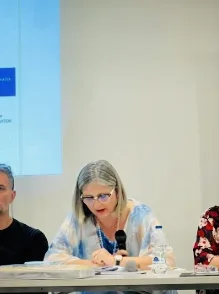  «Μετα-κινήσεις. Λογοτεχνία συγγραφέων μη ελληνικής καταγωγής στην Ελλάδα»