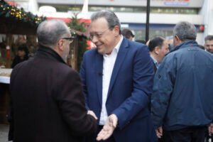 Φάμελλος: «Το πτωχευτικό και το ιδιωτικό χρέος είναι θέματα που μας αφορούν» – Η περιοδεία στον Πειραιά και