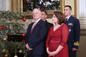 Παραμονή Πρωτοχρονιάς: Ποιοι θα πουν τα κάλαντα στον Πρόεδρο της Δημοκρατίας και τους πολιτικούς αρχηγούς