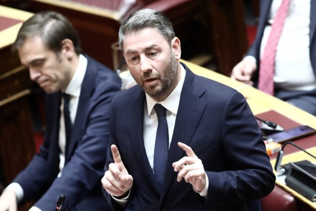 Ανδρουλάκης: Το 2026 ας αποτελέσει εφαλτήριο για μια πιο προοδευτική Ελλάδα, αντάξια των προσδοκιών του ελληνικού λαού