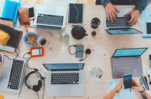 Φόροι: Ποιοι είναι οι μεγάλοι κερδισμένοι για το 2026 – Αναλυτικά παραδείγματα – enikonomia.gr