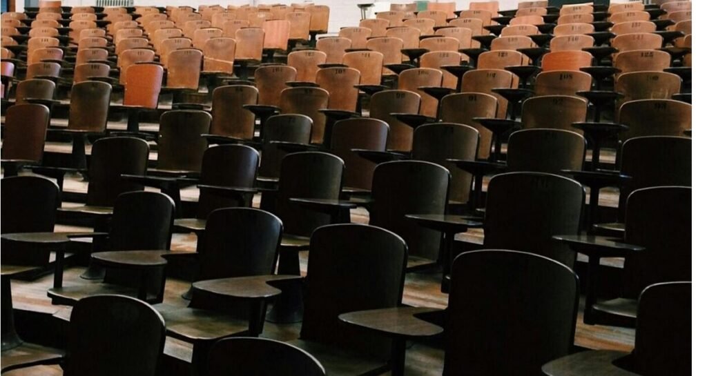 Δημόσια ΑΕΙ: Νέα στήριξη με έκτακτη επιχορήγηση και 450 προσλήψεις – enikonomia.gr