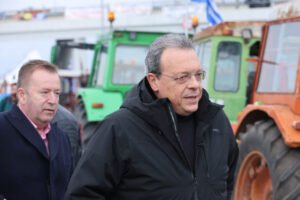 Στο μπλόκο της Νίκαιας ο Φάμελλος – «Στηρίζουμε τον τίμιο αγώνα των αγροτών, μπορεί να βρεθεί λύση»