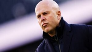 Αφοπλιστικά ειλικρινής ο Σλοτ: “Σκληρό να ακους τους οπαδούς να λένε βαρετή την Λίβερπουλ, αλλά δεν διαφωνώ απόλυτα” (Βίντεο)