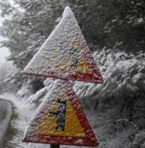 «Πολικές θερμοκρασίες» και χιόνια από Κυριακή – Παγετός και έντονα φαινόμενα