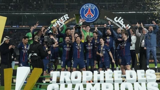 Ευρωπαϊκά πρωταθλήματα: Γλίτωσε την ήτταν με απίστευτο τρόπο η Μίλαν, πήρε το Super Cup Γαλλίας η Παρί Σεν Ζερμέν στα πέναλτι (Βίντεο)