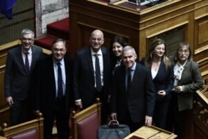 Βουλή: Ψηφίστηκε με 160 «ναι» το νομοσχέδιο για τις Ένοπλες Δυνάμεις