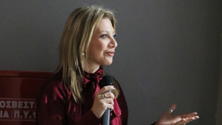 Μαρία Καρυστιανού για Ζωή Κωνσταντοπούλου στη δίκη των Τεμπών: «Σπαταλά τον χρόνο»