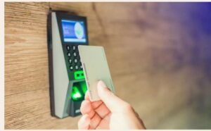 Ψηφιακή κάρτα εργασίας: Τι εξετάζεται για το 2026 – enikonomia.gr