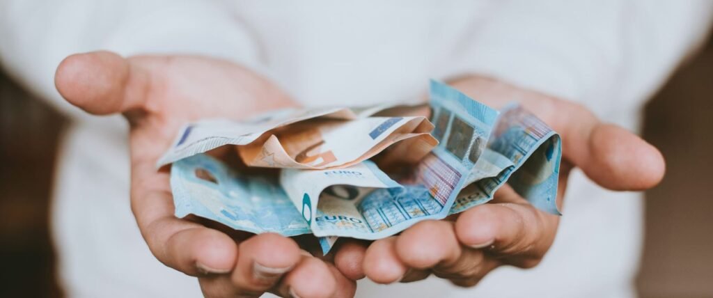 Εφορία: Τι εξετάζεται για όσους τη «φεσώνουν» – enikonomia.gr