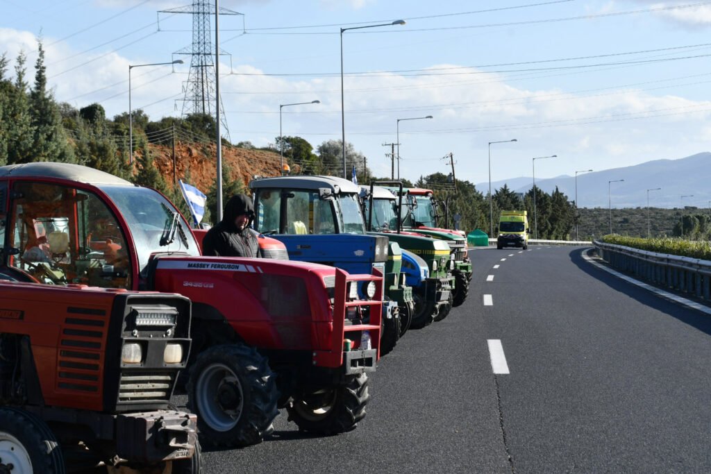 Μαξίμου: Δύο συναντήσεις του Πρωθυπουργού με τους αγρότες την Τρίτη – Δεκτό το αίτημα των εκπροσώπων των