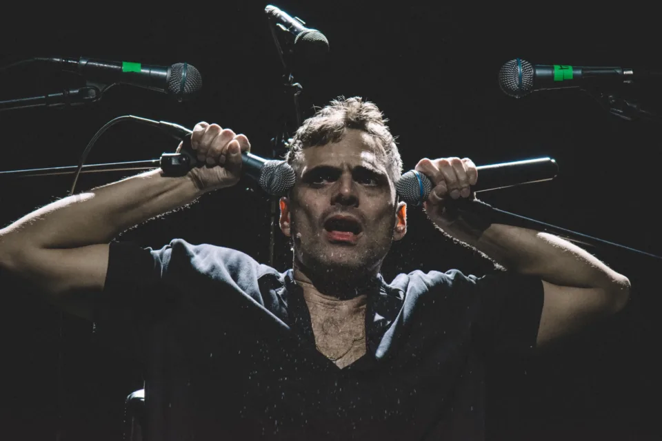 Ένα one-man show για τον εφιάλτη της εξουσίας στο «1984» από τον Γιώργο Παπαγεωργίου