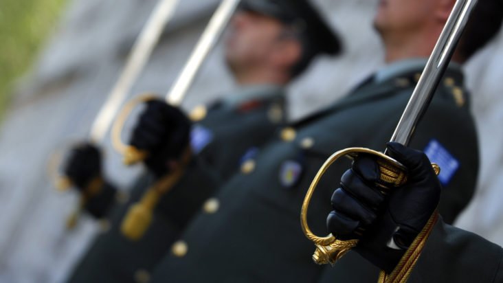 Έκτακτες κρίσεις Συνταγματαρχών Σωμάτων στο Στρατό Ξηράς