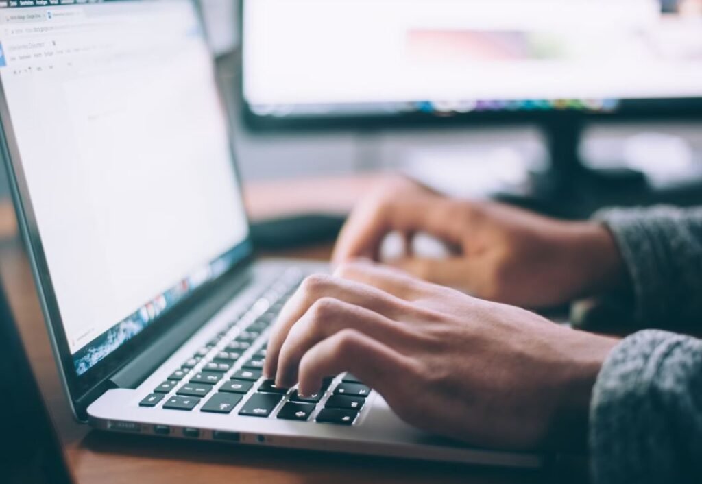 Επιχειρήσεις: Πώς και από πού θα εκδίδονται τα ηλεκτρονικά τιμολόγια από 2 Φεβρουαρίου – Τι πρέπει να