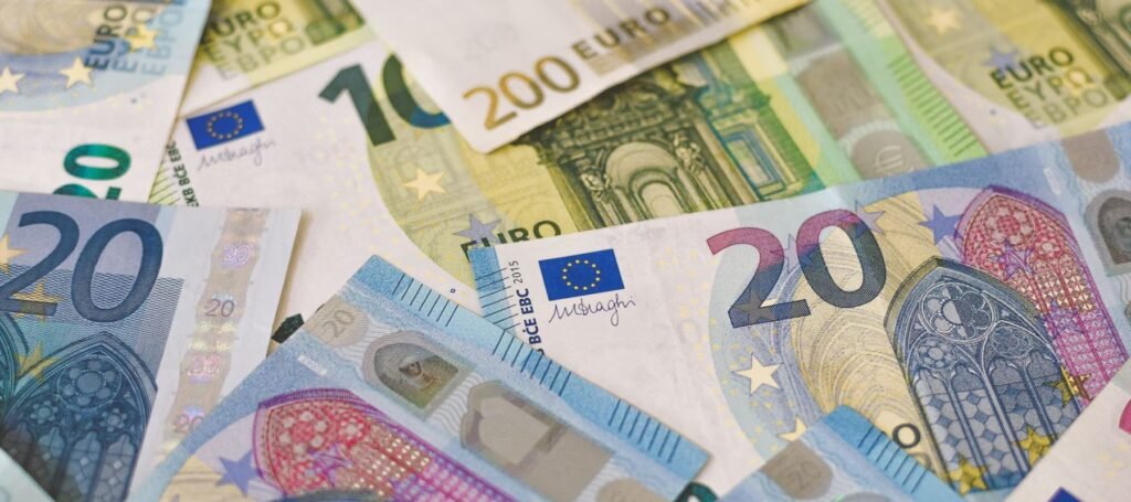 e-ΕΦΚΑ και ΔΥΠΑ: Ποιοι πάνε από σήμερα στα ΑΤΜ – enikonomia.gr