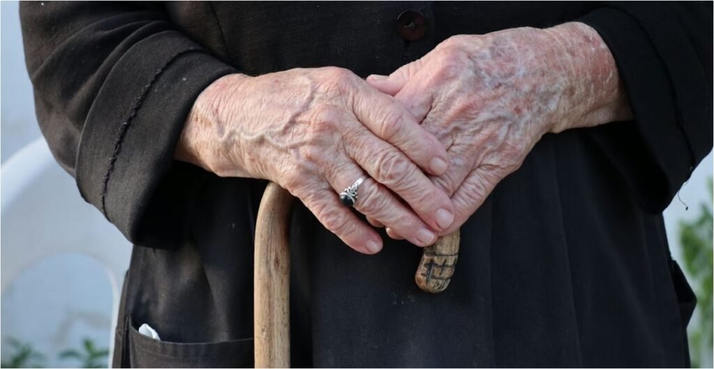 Επικουρικές συντάξεις: Ανατροπή με τις αυξήσεις – Όλες οι τελευταίες πληροφορίες – enikonomia.gr