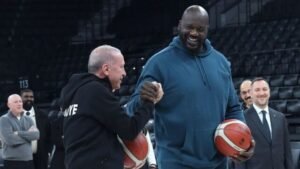 Τουρκία: Ο Ερντογάν έπαιξε μπάσκετ με τον Σακίλ Ο’Νιλ (Εικόνες)