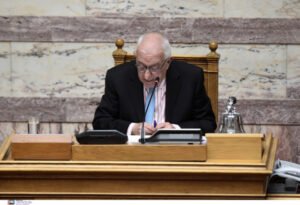 Κακλαμάνης για Βαλτογιάννη: Απαράδεκτη αναφορά στη χθεσινή συζήτηση στην Ολομέλεια