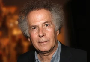 «Είναι παιδιά πολλών ανθρώπων τα λόγια μας»: Μεγάλο αφιέρωμα στον Ηλία Ανδριόπουλο στο Θέατρο Ολύμπια