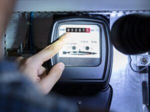 Ρευματοκλοπές: «Καπέλο» 60 ευρώ τον χρόνο σε κάθε νοικοκυριό – «Σαφάρι» 50.000 ελέγχων – enikonomia.gr