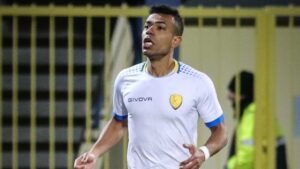 Super League: Η μεγάλη επιστροφή του Ρόσα στον Παναιτωλικό του “πιεσμένου” Αναστασίου και ο Νίκας ξανά στον Λεβαδειακό